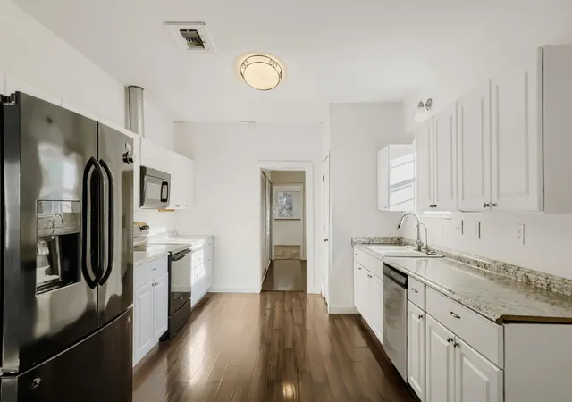 Photo 4 of Single family home for sale at 604 S Donohoe St, Granger, TX 76530 | MLS# 2558822 | Listing updated on 2026-10-05
