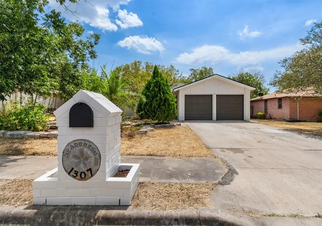 Photo 1 of Sale Pending at 1307 Meadgreen Dr, Austin, TX 78758 | MLS# 1024071 | Listing updated on 2026-09-22