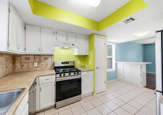 Photo 3 of Single family home for sale at 8308 Hanbridge Ln, Austin, TX 78736 | MLS# 2045937 | Listing updated on 2026-09-16