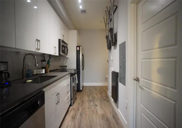 Photo 4 of Condo for sale at 6444 Burnet Rd #305, Austin, TX 78757 | MLS# 7635398 | Listing updated on 2026-09-28