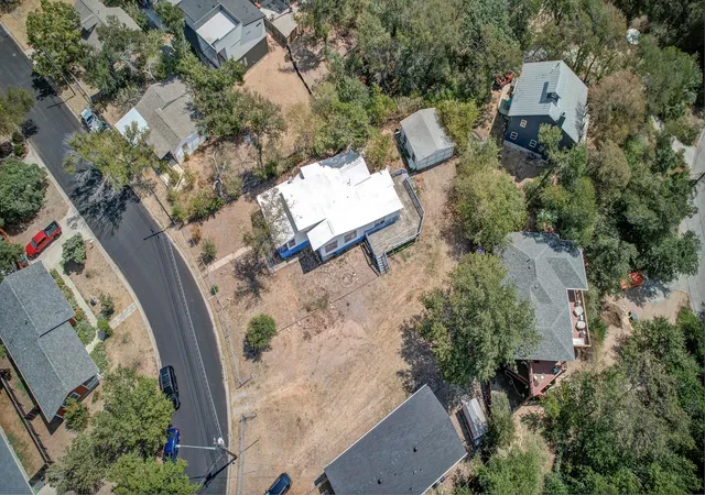 Photo 4 of Land for sale at 1115 Mansell Ave, Austin, TX 78721 | MLS# 9230923 | Listing updated on 2026-08-28