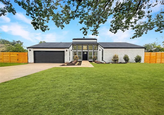 Photo 2 of Single family home for sale at 141 Ridgecrest Rd, Georgetown, TX 78628 | MLS# 7690789 | Listing updated on 2026-09-01