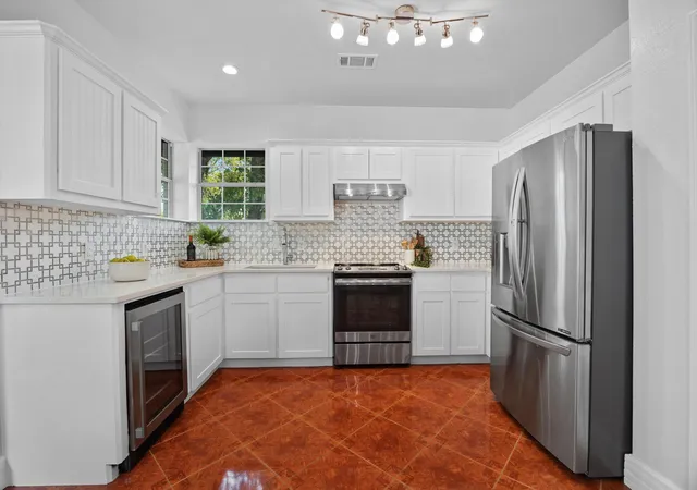 Photo 4 of Single family home for sale at 10901 Parkfield Dr, Austin, TX 78758 | MLS# 8449743 | Listing updated on 2026-09-05