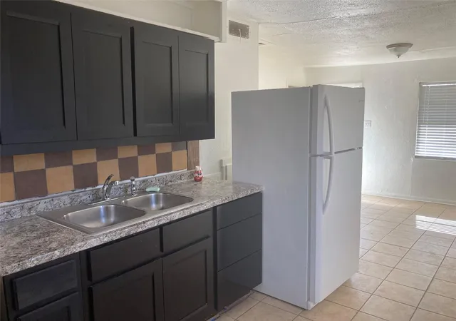 Photo 2 of Single family home for sale at 205 E Hoover Ave, Killeen, TX 76541 | MLS# 8711881 | Listing updated on 2026-09-02