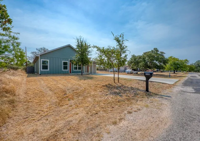 Single family home for sale at 3340 Cactus Trl, Kingsland, TX 78639 | MLS# 2610614