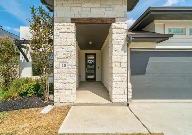 Photo 3 of Single family home for sale at 221 Short Leaf Dr, Buda, TX 78610 | MLS# 5020637 | Listing updated on 2026-10-03