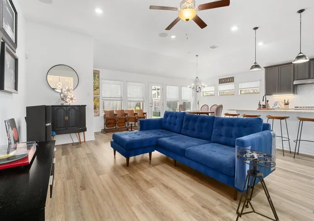 Photo 4 of Single family home for sale at 221 Short Leaf Dr, Buda, TX 78610 | MLS# 5020637 | Listing updated on 2026-10-03