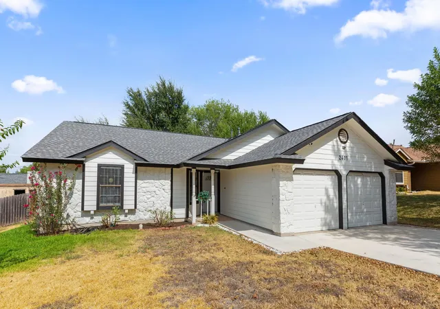 Photo 4 of Single family home for sale at 2401 Lasso Dr, Round Rock, TX 78681 | MLS# 8517632 | Listing updated on 2026-09-08