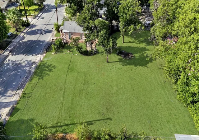 Photo 4 of Single family home for sale at 1906 Buffalo St, San Antonio, TX 78211 | MLS# 7601542 | Listing updated on 2026-09-19