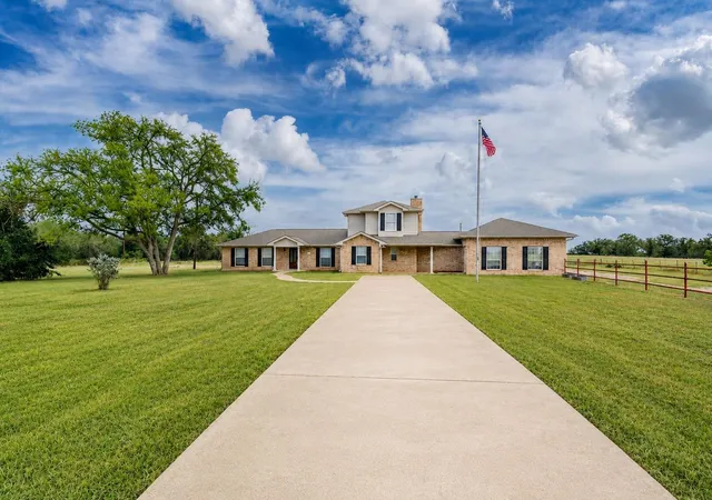 Photo 1 of Single family home for sale at 1710 Harwood Rd, Luling, TX 78648 | MLS# 8270795 | Listing updated on 2026-08-30