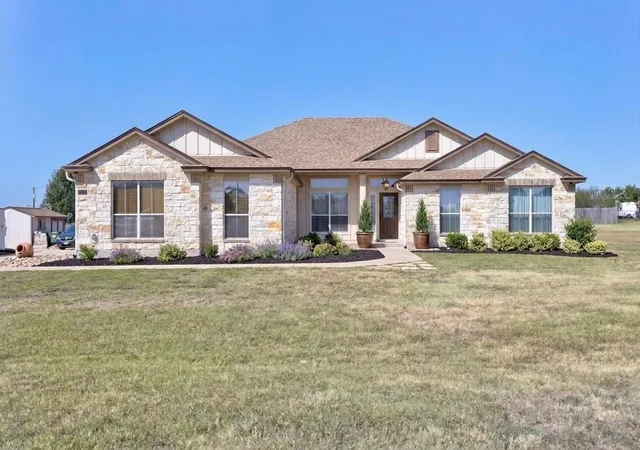 Photo 1 of Single family home for sale at 104 S Buckboard, Liberty Hill, TX 78642 | MLS# 3348334 | Listing updated on 2026-09-17