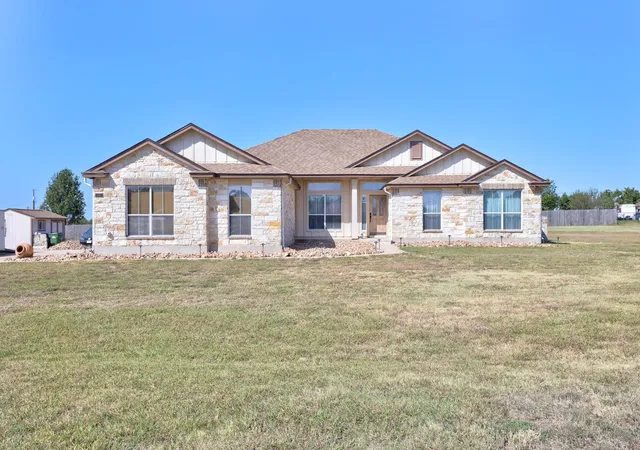 Photo 2 of Single family home for sale at 104 S Buckboard, Liberty Hill, TX 78642 | MLS# 3348334 | Listing updated on 2026-09-17