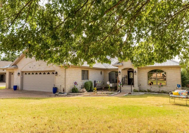 Photo 4 of Single family home for sale at 101 Denny Fox Dr, Burnet, TX 78611 | MLS# 2332279 | Listing updated on 2026-09-01