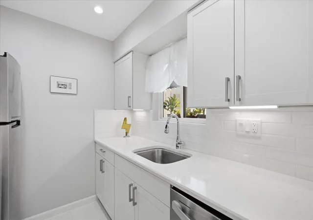 Photo 1 of Townhouse for sale at 7406 Shadow Hl Dr #104, Austin, TX 78731 | MLS# 9454271 | Listing updated on 2026-10-26