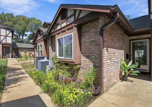 Photo 3 of Townhouse for sale at 7406 Shadow Hl Dr #104, Austin, TX 78731 | MLS# 9454271 | Listing updated on 2026-10-26