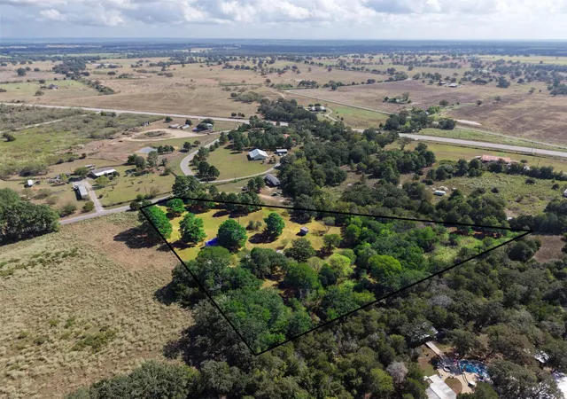 Photo 1 of Manufactured home for sale at 133 Pine Valley Loop, Smithville, TX 78957 | MLS# 7638059 | Listing updated on 2026-09-23