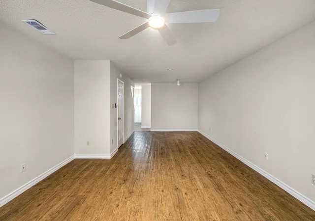Photo 4 of Condo for sale at 1404 Norwalk Ln #206, Austin, TX 78703 | MLS# 7067430 | Listing updated on 2026-10-06