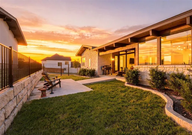 Photo 3 of Single family home for sale at 206 Waters View Ct, Dripping Springs, TX 78620 | MLS# 7364794 | Listing updated on 2026-09-20