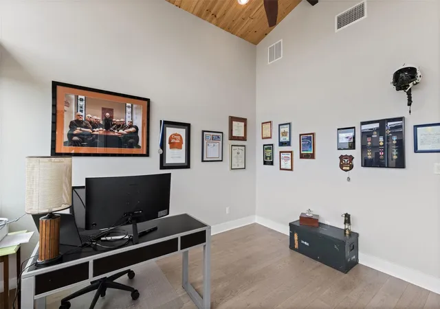 Photo 4 of Single family home for sale at 206 Waters View Ct, Dripping Springs, TX 78620 | MLS# 7364794 | Listing updated on 2026-09-14