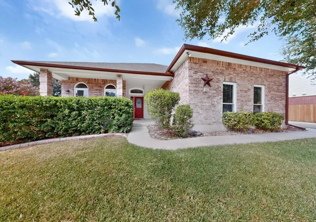 Photo 2 of Single family home for sale at 104 River Park Ln, Georgetown, TX 78626 | MLS# 1462885 | Listing updated on 2026-10-06
