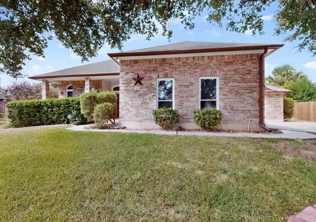 Photo 3 of Single family home for sale at 104 River Park Ln, Georgetown, TX 78626 | MLS# 1462885 | Listing updated on 2026-10-06