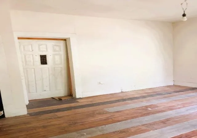 Photo 3 of Single family home for sale at 443 W Jackson St, Bartlett, TX 76511 | MLS# 3867384 | Listing updated on 2026-09-01