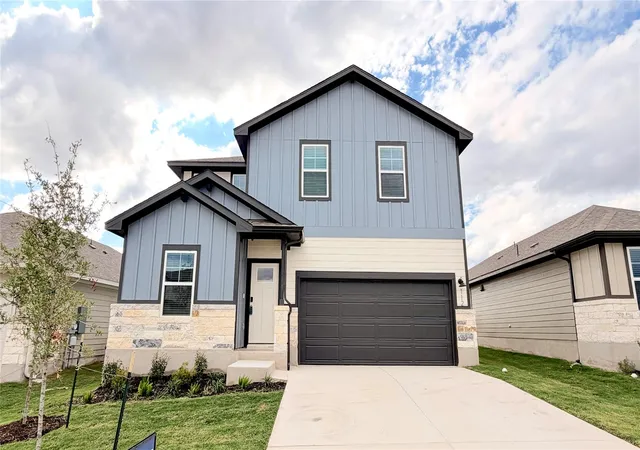 Photo 1 of Single family home for sale at 112 Woodbrook Dr, Georgetown, TX | MLS# 8333608 | Listing updated on 2026-10-15