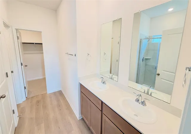 Photo 3 of Single family home for sale at 112 Woodbrook Dr, Georgetown, TX | MLS# 8333608 | Listing updated on 2026-10-15