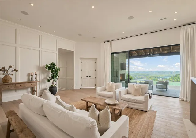 Photo 4 of Single family home for sale at 24 Cousteau Ln, Austin, TX 78746 | MLS# 4742126 | Listing updated on 2026-09-15