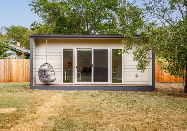 Photo 4 of Single family home for sale at 3203 Western Dr, Austin, TX 78745 | MLS# 1447901 | Listing updated on 2026-10-28