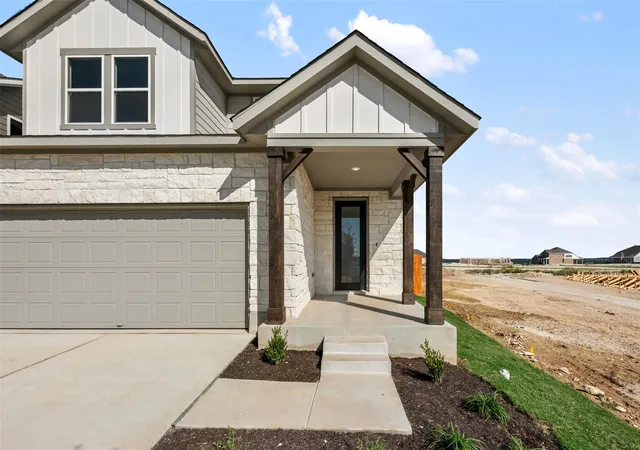 Photo 3 of Single family home for sale at 200 Clover Bnd, Liberty Hill, TX 78642 | MLS# 3114979 | Listing updated on 2026-09-23