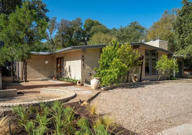 Single family home for sale at 833 E 38th Street, Austin, TX 78705 | MLS# 3142081