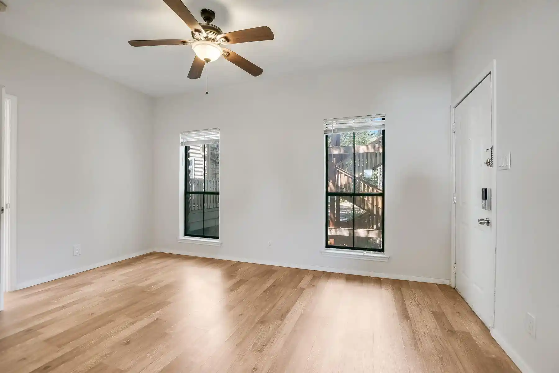 Listing Photo 2 - Condo for sale in 4401 Speedway located at 4401 Speedway, Austin, TX 78751 - Unit #207