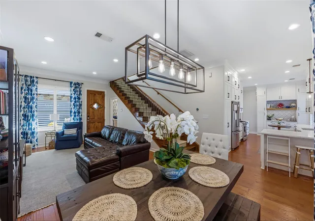 Condo for sale at 1621 Enfield Rd #E, Austin, TX 78703 | MLS# 8727308