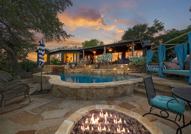 Photo 2 of Single family home for sale at 3911 Lago Vista Dr, Austin, TX 78734 | MLS# 8918196 | Listing updated on 2026-10-07