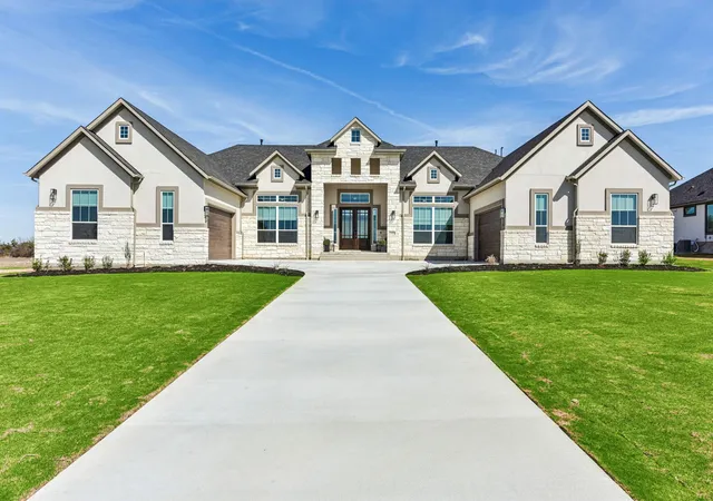 Photo 1 of Sale Pending at 1304 Paxton Ln, Florence, TX 76527 | MLS# 3243191 | Listing updated on 2026-09-02
