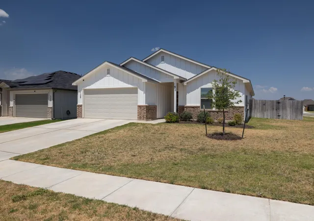 Photo 2 of Single family home for sale at 129 Maybelline Rd, Jarrell, TX 76537 | MLS# 6027091 | Listing updated on 2026-09-02