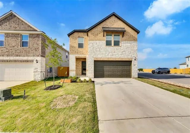 Photo 2 of Single family home for sale at 152 Breccia Trl, Liberty Hill, TX 78642 | MLS# 7527515 | Listing updated on 2026-09-08