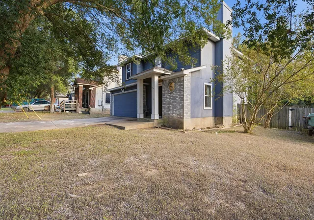 Photo 2 of Single family home for sale at 113 Songbird Ct, Cedar Creek, TX 78612 | MLS# 6427399 | Listing updated on 2026-09-21