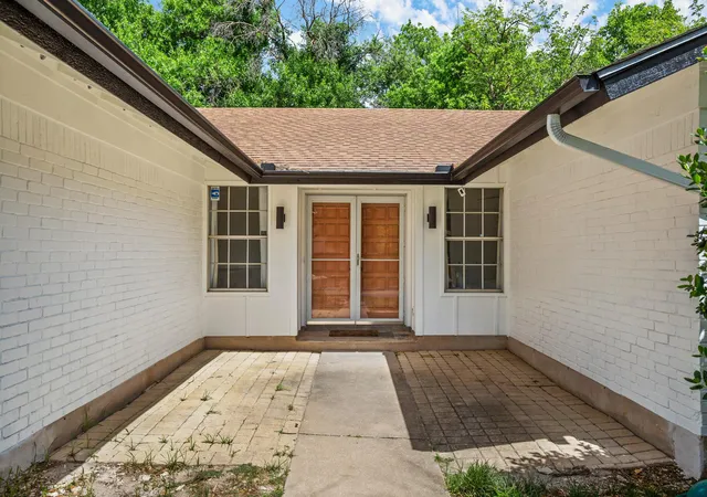 Photo 3 of Single family home for sale at 10201 Parkfield Dr, Austin, TX 78758 | MLS# 8145459 | Listing updated on 2026-09-29