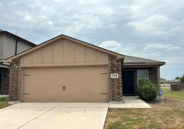 Photo 1 of Single family home for sale at 728 Shoal Crk, New Braunfels, TX 78132 | MLS# 2651557 | Listing updated on 2026-10-29