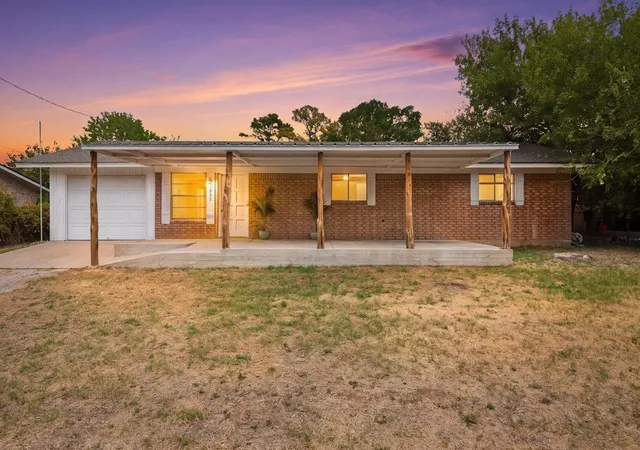 Photo 1 of Sale Pending at 1902 Twin Oaks St, Kingsland, TX 78639 | MLS# 4374419 | Listing updated on 2026-09-28