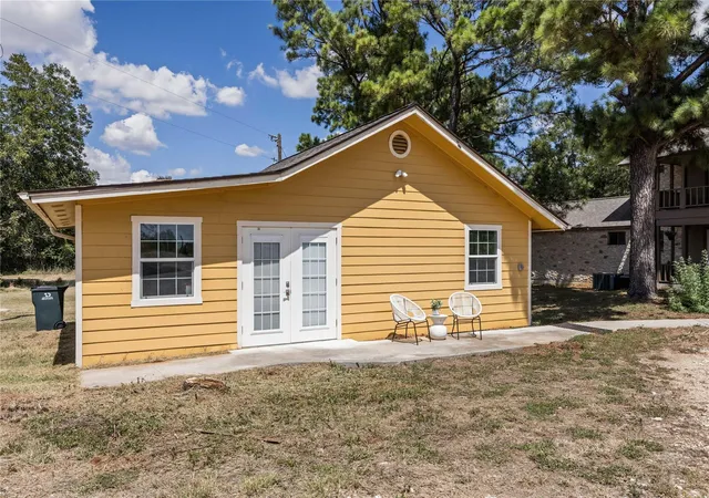Photo 3 of Single family home for sale at 446 Roemer Rd, Elgin, TX 78621 | MLS# 8774102 | Listing updated on 2026-10-08