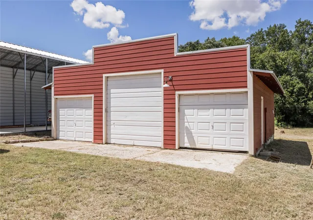 Photo 4 of Single family home for sale at 446 Roemer Rd, Elgin, TX 78621 | MLS# 8774102 | Listing updated on 2026-10-08