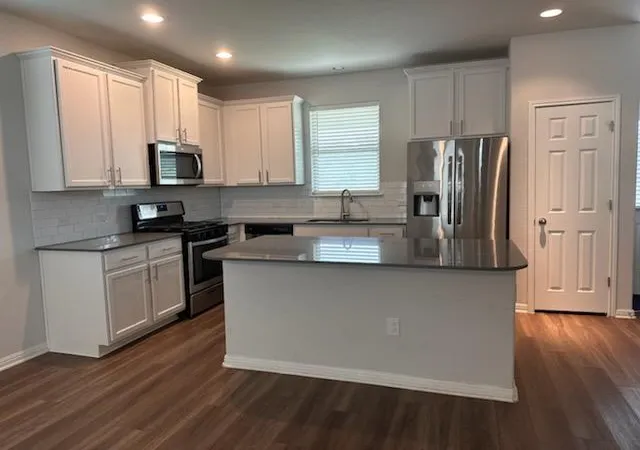 Photo 3 of Single family home for sale at 804 Goldilocks Ln, Manchaca, TX 78652 | MLS# 1402992 | Listing updated on 2026-10-06