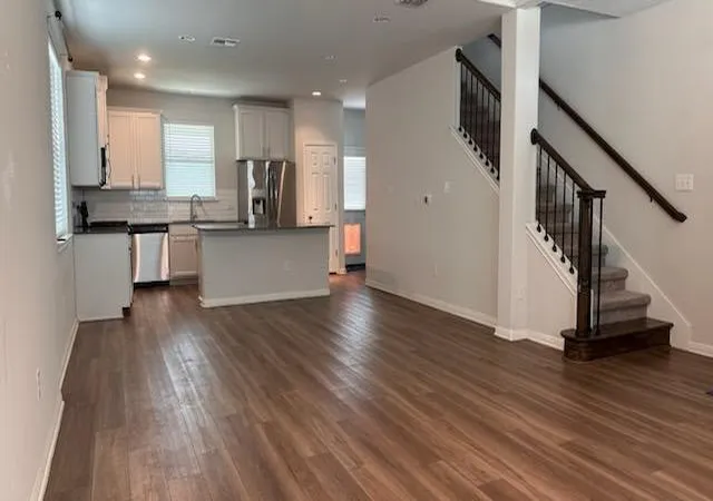 Photo 1 of Single family home for sale at 804 Goldilocks Ln, Manchaca, TX 78652 | MLS# 1402992 | Listing updated on 2026-10-21
