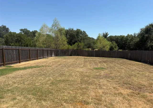 Photo 3 of Single family home for sale at 185 Munk Ln, Leander, TX 78641 | MLS# 2189973 | Listing updated on 2026-10-08