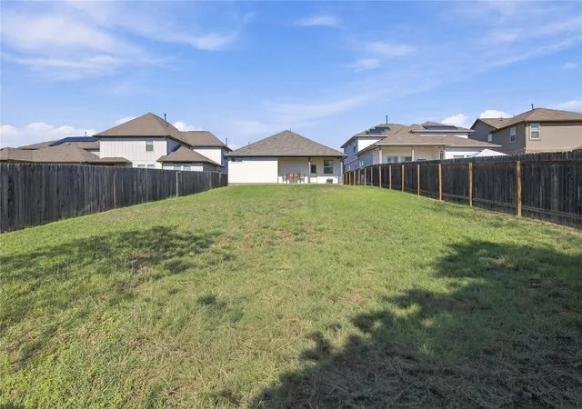 Photo 3 of Single family home for sale at 185 Munk Ln, Leander, TX 78641 | MLS# 2189973 | Listing updated on 2026-10-09