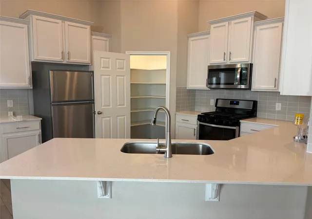 Photo 4 of Single family home for sale at 185 Munk Ln, Leander, TX 78641 | MLS# 2189973 | Listing updated on 2026-10-08