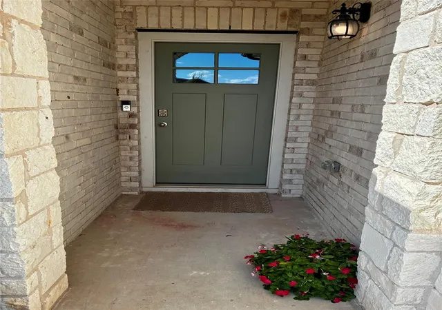 Photo 3 of Single family home for sale at 164 Alamo Vine Ct, Kyle, TX 78640 | MLS# 1820268 | Listing updated on 2026-10-06
